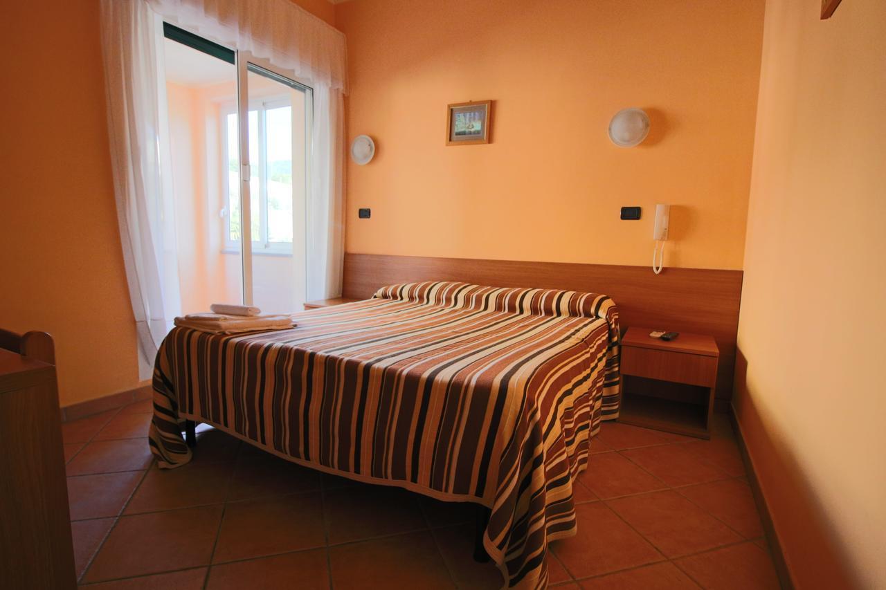 Hotel Residence Mirafiori Лоано Екстер'єр фото
