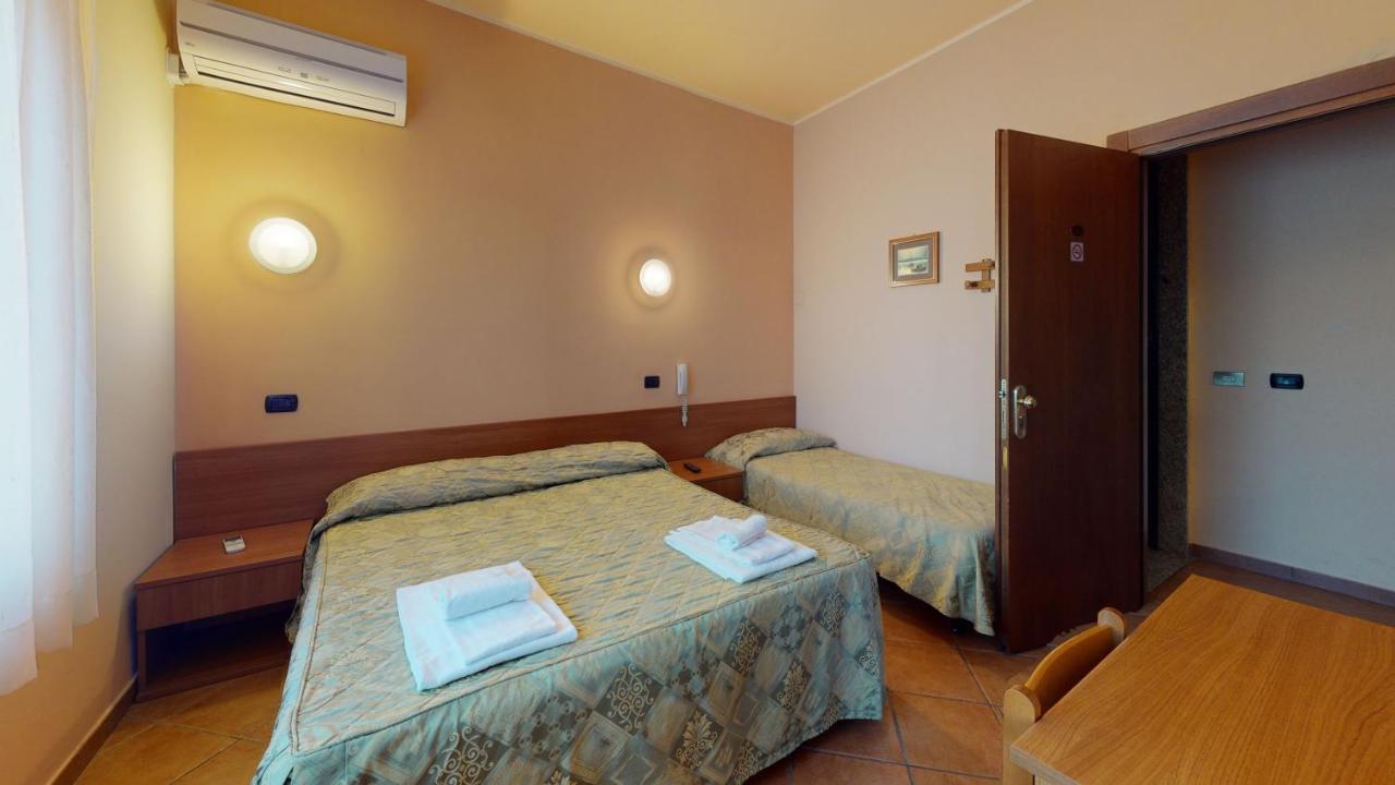 Hotel Residence Mirafiori Лоано Екстер'єр фото