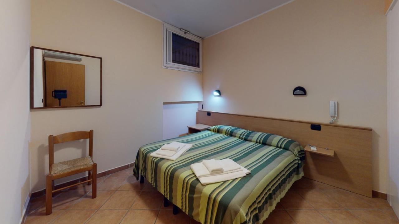 Hotel Residence Mirafiori Лоано Екстер'єр фото