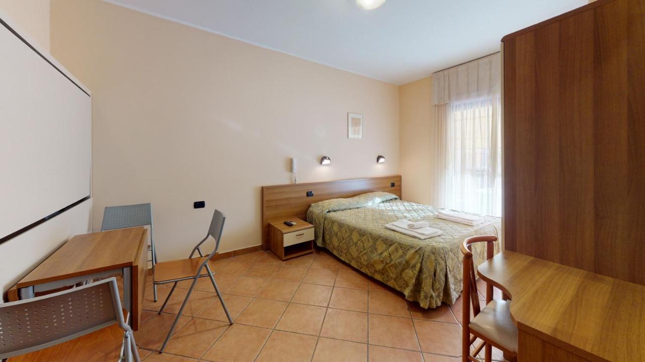 Hotel Residence Mirafiori Лоано Екстер'єр фото